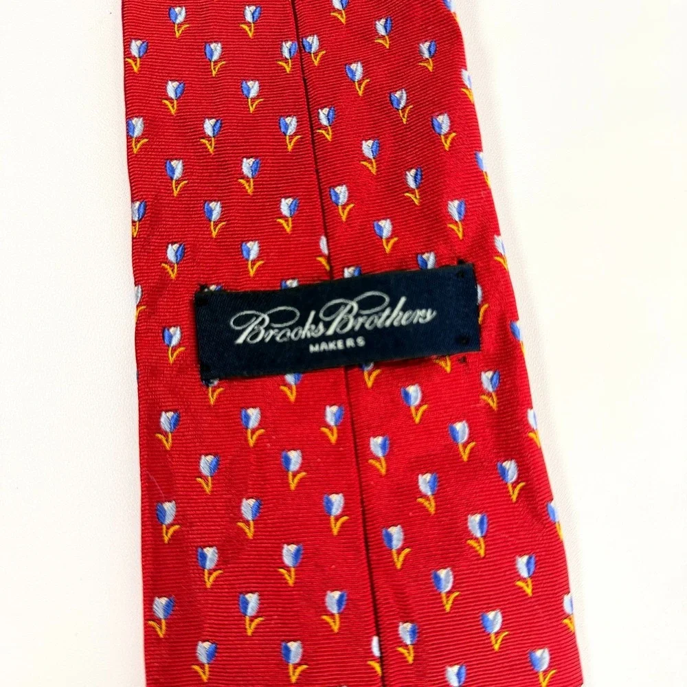 Brooks Brothers Tie Makers Silk Woven In Italy Red Tulip Floral Novelty Necktie